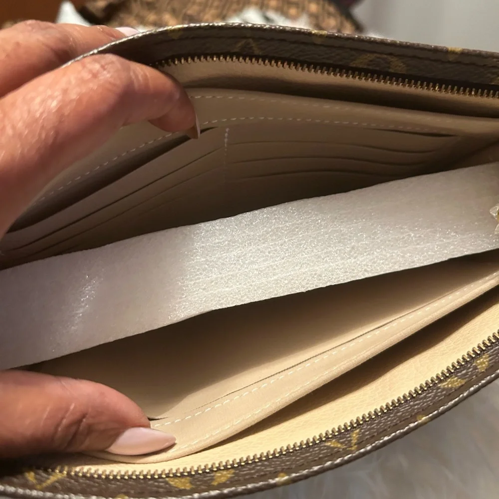 Louis Vuitton Brown Monogram Toiletry Pouch with Insert and Vachetta Strap - Picture 10 of 16